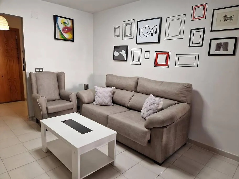 Apartamento Piso En Entorno Natural Con Excelente Comunicacion Málaga